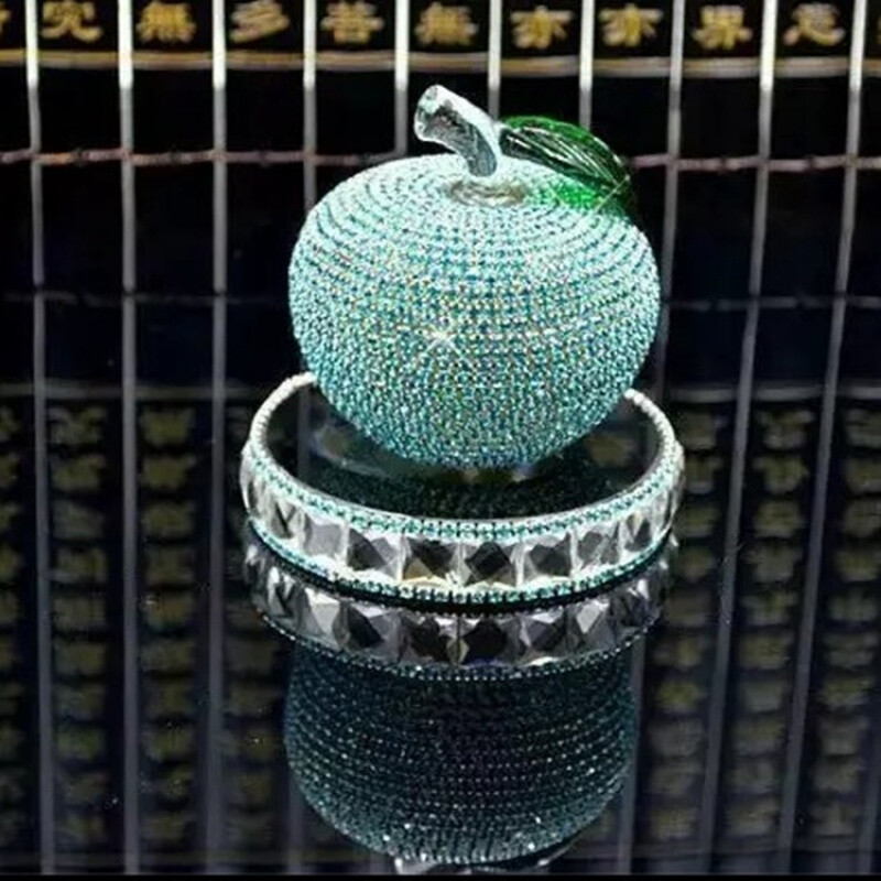 8090*水晶鑲鉆汽車香水座式香水創(chuàng)意車載車用香水蘋果時(shí)尚車飾 天藍(lán)